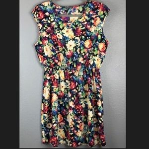 Floral sundress with patch pocket